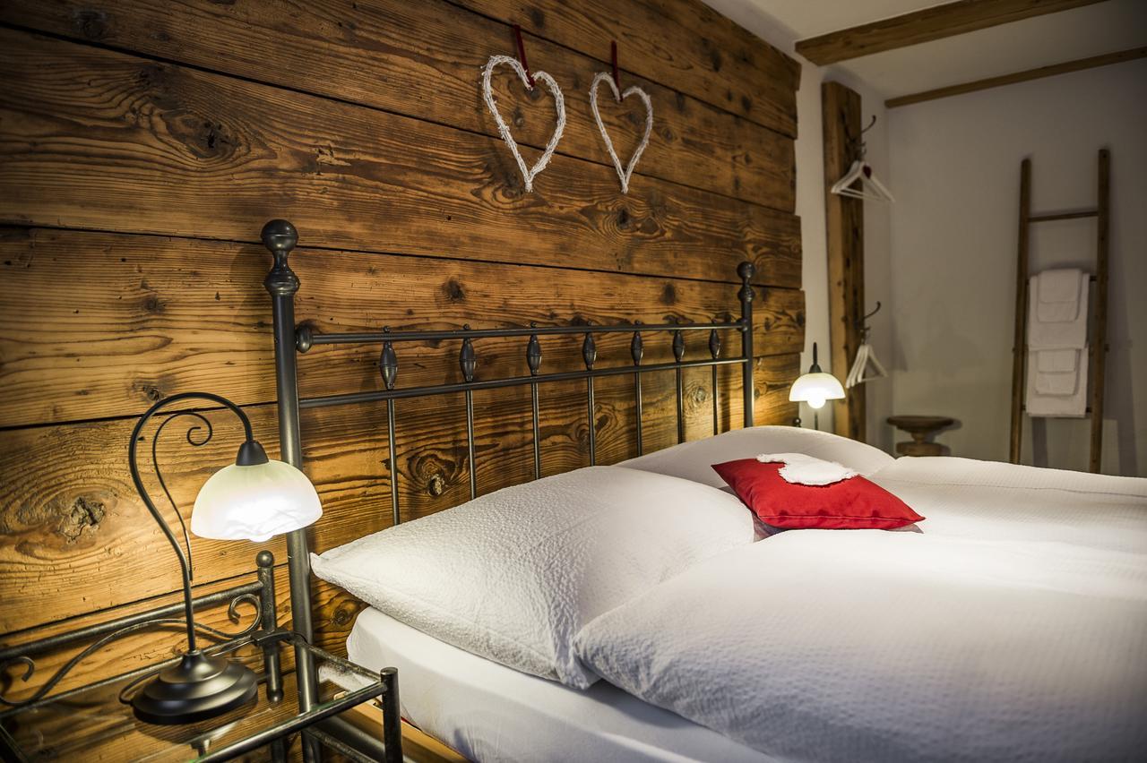 B3 Boutique-Bed&Breakfast Gsteigwiler Bagian luar foto